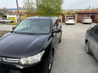 2013 Mitsubishi Outlander III, чёрный, 1220000 рублей, вид 2