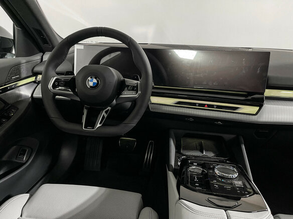 2026 BMW 5 серии 530i xDrive VIII (G60/G61/G68), синий - вид 13