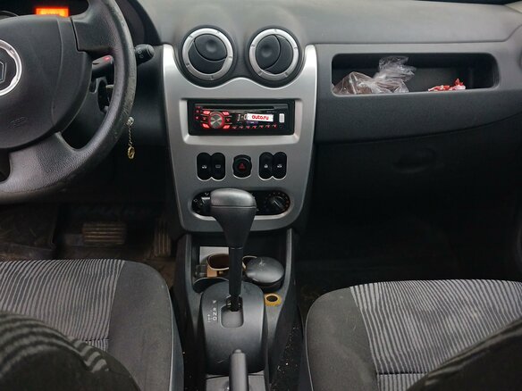 2011 Renault Sandero I, серый, 580000 рублей - вид 7