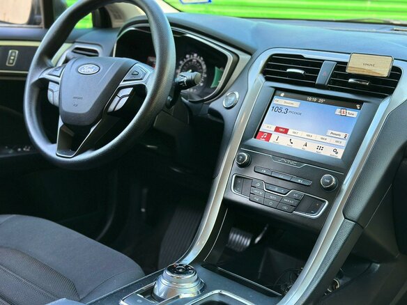 2019 Ford Fusion (North America) II Рестайлинг, серый, 1650000 рублей - вид 9