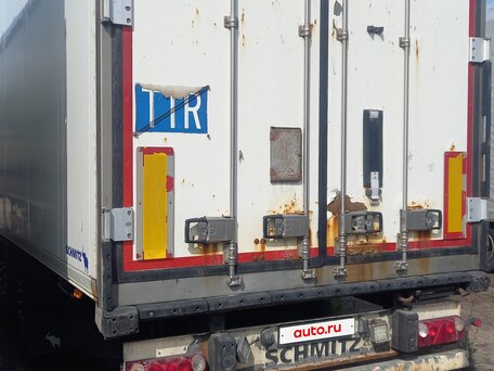2012 Schmitz Cargobull SCB, белый, 4000000 рублей, вид 1