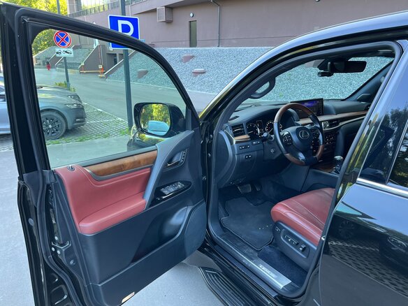 2018 Lexus LX 450d III Рестайлинг 2, чёрный, 6800000 рублей - вид 8