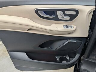 2026 Mercedes-Benz V-Класс Long 300 d длинный III (W447) Рестайлинг 2, чёрный, 15200000 рублей, вид 5