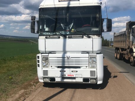 2001 Renault Magnum, белый, 1000000 рублей, вид 3