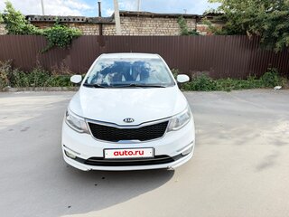 2016 Kia Rio III Рестайлинг, белый, 1200000 рублей, вид 2