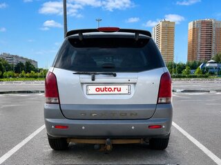 2004 SsangYong Rexton I, серебристый, 650000 рублей, вид 4