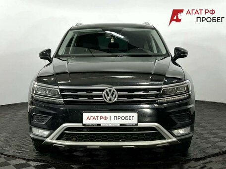 2017 Volkswagen Tiguan II, чёрный, 2410000 рублей, вид 3