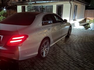 2019 Mercedes-Benz E-Класс 200 V (W213, S213, C238), серебристый, 3690000 рублей, вид 4