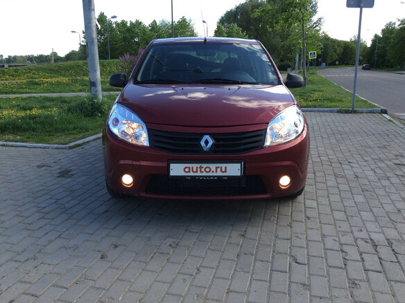 2012 Renault Sandero I, красный - вид 1
