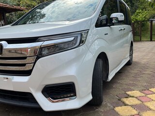 2019 Honda Stepwgn Spada V Рестайлинг, белый, 2750000 рублей, вид 1