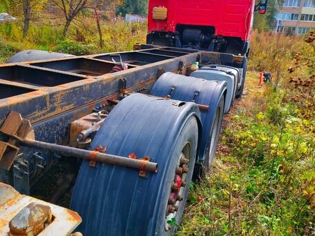 1994 Volvo FH, красный, 900000 рублей, вид 4