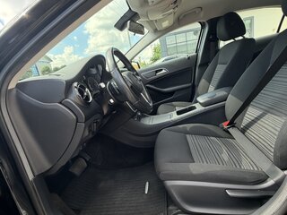 2014 Mercedes-Benz A-Класс 180 III (W176), чёрный, 1530000 рублей, вид 4