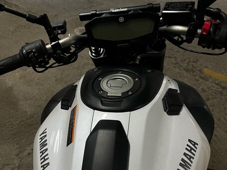 2015 Yamaha MT-07 (FZ-07), белый, 630000 рублей, вид 4