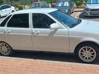 2009 Lada (ВАЗ) Priora I, белый, 300000 рублей, вид 2