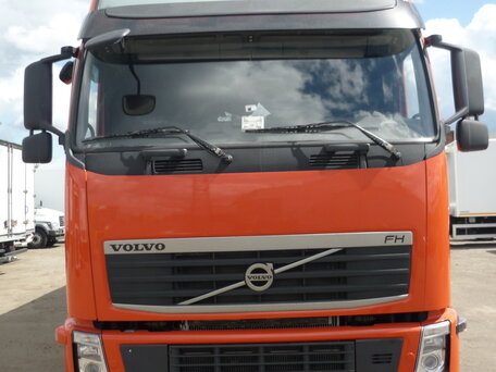 2013 Volvo FH, красный, 7800000 рублей, вид 1