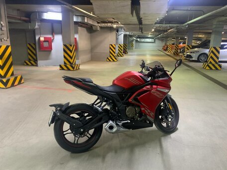 2023 Voge 300RR, красный, 300000 рублей, вид 2