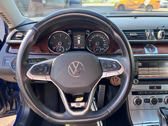 2009 Volkswagen Passat B6, синий, 1100000 рублей - вид 9