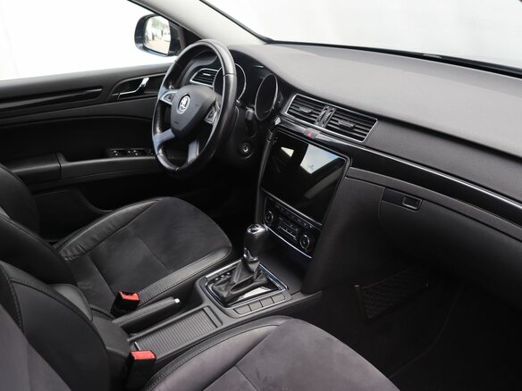 2013 Skoda Superb DSG II Рестайлинг, чёрный, 959000 рублей - вид 9