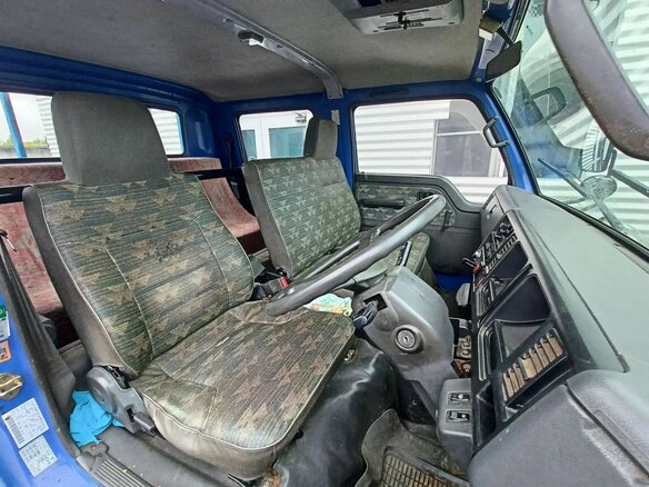 1994 Mazda Titan, синий, 790000 рублей - вид 8