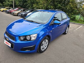 2013 Chevrolet Aveo II, синий, 800000 рублей, вид 2
