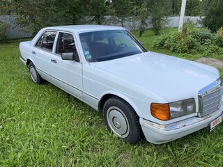 1983 Mercedes-Benz S-Класс 380 II (W126), белый, 900000 рублей, вид 4