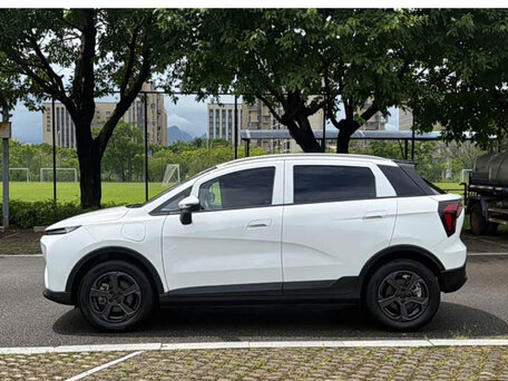 2023 Geely Geometry E 39.4 kWh, белый, 1260000 рублей, вид 3