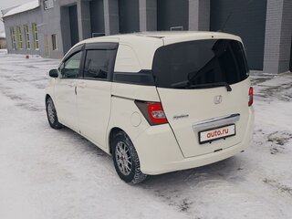 2012 Honda Freed I Рестайлинг, белый, 1260000 рублей, вид 5