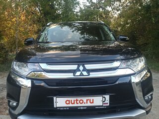 2016 Mitsubishi Outlander III Рестайлинг 2, чёрный, 2000000 рублей, вид 2