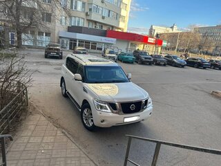 2010 Nissan Patrol VI (Y62), белый, 1390000 рублей, вид 1