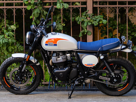 2025 Royal Enfield Bear 650, серебристый, 719000 рублей, вид 1