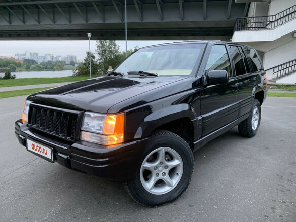 1996 Jeep Grand Cherokee I (ZJ) Рестайлинг, чёрный