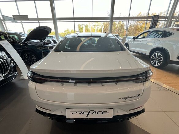 2026 Geely Preface I, белый - вид 3