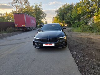 2018 BMW 5 серии 520d xDrive VII (G30/G31/G38), чёрный, 2900000 рублей, вид 3