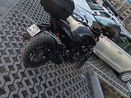 2021 Bajaj Dominar 400, чёрный, 400000 рублей, вид 5