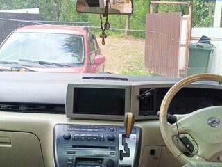 2004 Nissan Elgrand II (E51), белый, 370000 рублей, вид 3