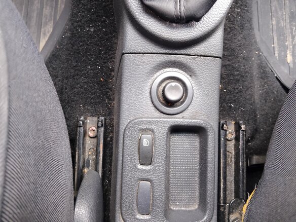2009 Renault Logan I, красный, 359900 рублей - вид 17