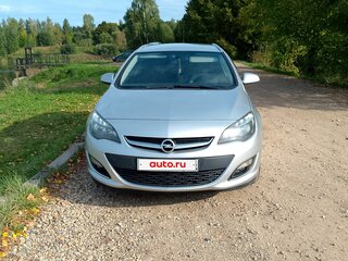 2013 Opel Astra J Рестайлинг, серебристый, 850000 рублей, вид 2