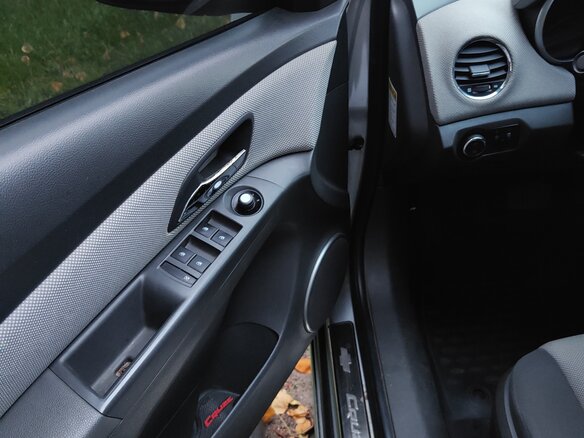 2010 Chevrolet Cruze I, серебристый, 666000 рублей - вид 16