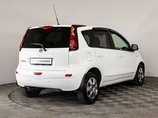 2013 Nissan Note I Рестайлинг, белый, 874000 рублей, вид 5