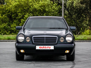 1997 Mercedes-Benz E-Класс 320 II (W210, S210), синий, 1850000 рублей, вид 4