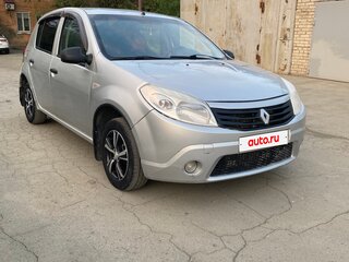 2013 Renault Sandero I, серый, 550000 рублей, вид 2