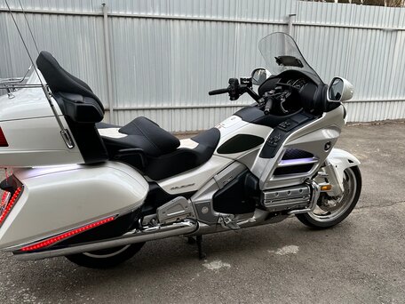 2013 Honda GL 1800 Gold Wing, белый, 1650000 рублей, вид 1