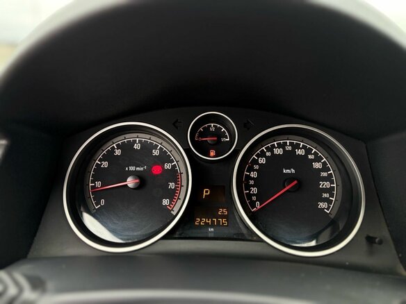 2012 Opel Astra H Рестайлинг, чёрный - вид 11