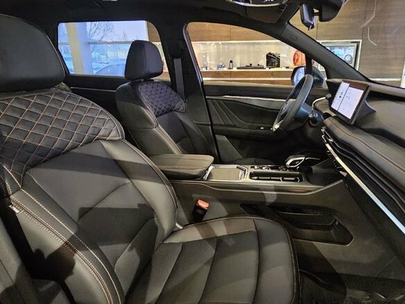 2026 Geely Okavango I Рестайлинг, серый, 4175490 рублей - вид 10