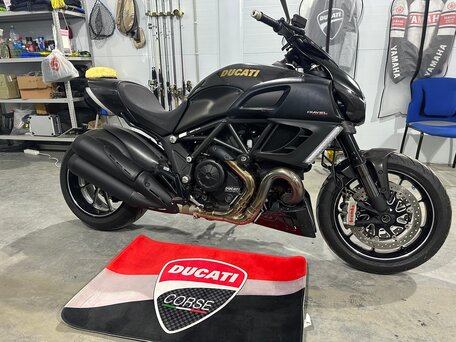 2014 Ducati Diavel Carbon, чёрный, 1170000 рублей, вид 1