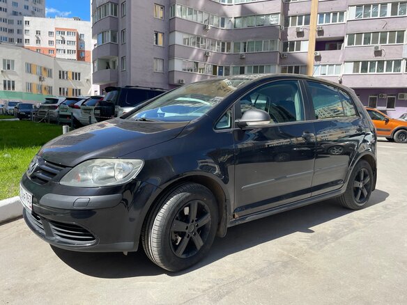 2008 Volkswagen Golf Plus I, чёрный, 600000 рублей