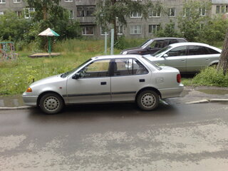 2001 Suzuki Swift II Рестайлинг, белый, 500000 рублей, вид 3