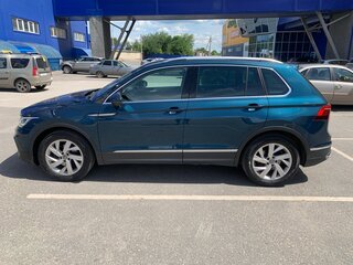 2022 Volkswagen Tiguan II Рестайлинг, синий, 2475000 рублей, вид 4