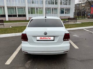 2019 Volkswagen Polo V Рестайлинг, белый, 600000 рублей, вид 4