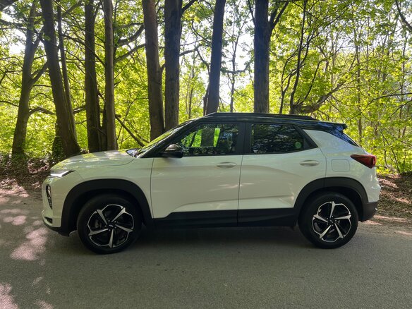 2020 Chevrolet TrailBlazer III, белый, 2200000 рублей - вид 9